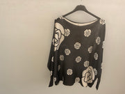 Sweater brand bazar black with flowers