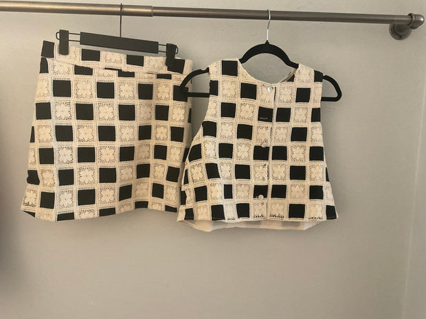 French Laissa/Niya vest & skirt black/cream
